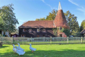 'Toasty Oasty' - 18th Century Oast House